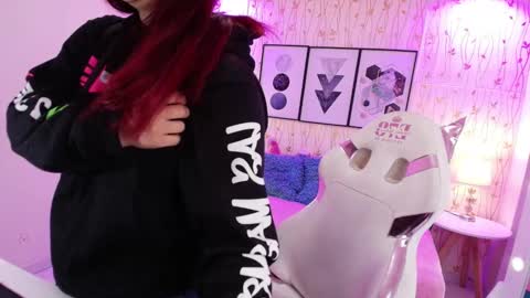 gabby_evanns online show from December 2024 11:50:02 AM