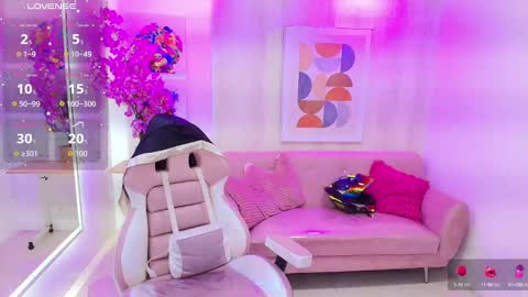 gabby_evanns online show from October 2025 11:55:01 AM