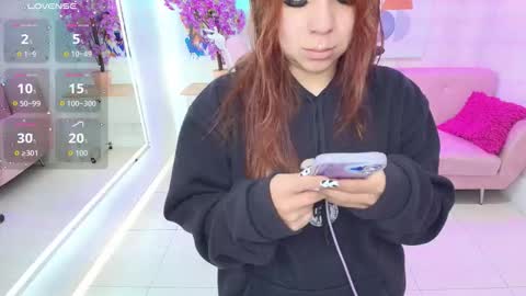 gabby_evanns online show from November 2025 12:05:02 PM