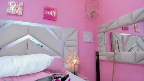 Snapshot of gabby_monroe chatting on June 2026 12:32:01 AM Gabby online show from June 2026 12:32:01 AM