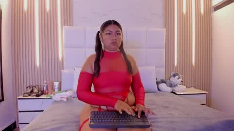 gabby_scott online show from June 2026 12:29:01 PM