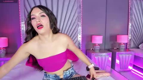 Gabbybale  online show from November 2025 11:52:02 AM