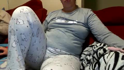 gaby  layla online show from June 2026 12:12:02 AM