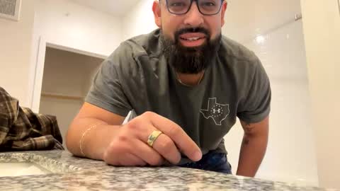 gabrg3496 online show from November 2025 05:15:02 PM