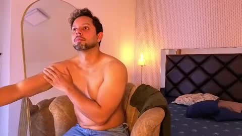 Snapshot of gabriel_51 chatting on December 2025 08:40:01 PM GABRIEL online show from December 2025 08:40:01 PM