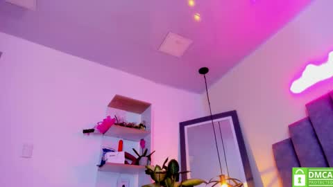 Carolina online show from March 2026 08:37:01 PM