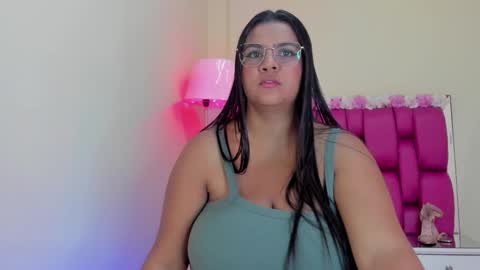 Snapshot of gabrielaa_01 chatting on December 2024 04:25:01 PM Gaby Im on vacation see you on November 25 online show from December 2024 04:25:01 PM
