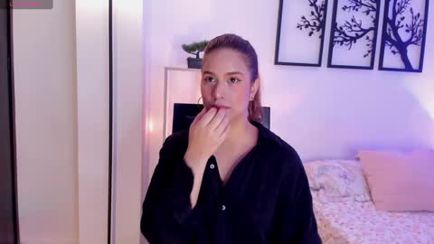 Gabriella online show from January 2025 09:57:01 PM