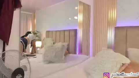 gabriella_santoss online show from September 2025 03:23:02 PM