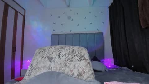 Gaby online show from November 2025 12:02:01 AM