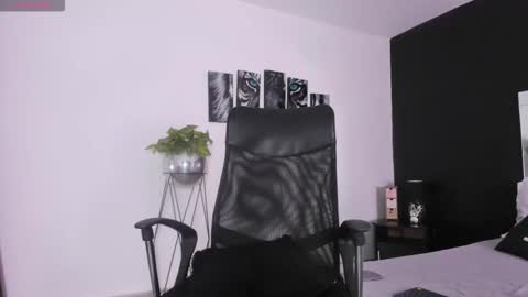 Snapshot of gabriellasmith_ chatting on October 2025 03:58:01 PM Gabriella Antonella online show from October 2025 03:58:01 PM