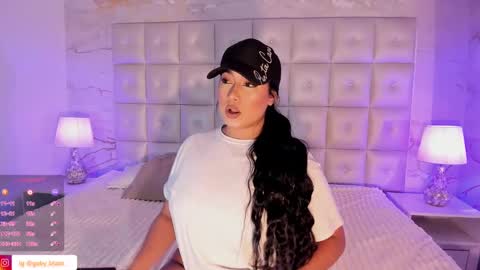 Snapshot of gaby_blaze chatting on January 2025 08:11:02 PM Gaby Blaze online show from January 2025 08:11:02 PM