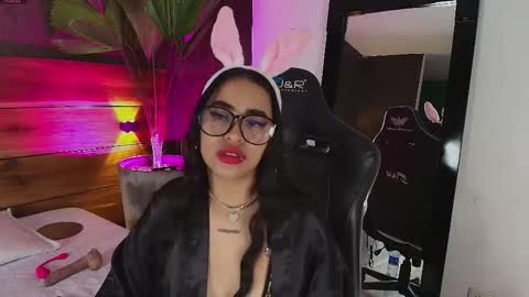 Snapshot of gaby_montiel chatting on September 2025 05:07:01 AM online show from September 2025 05:07:01 AM