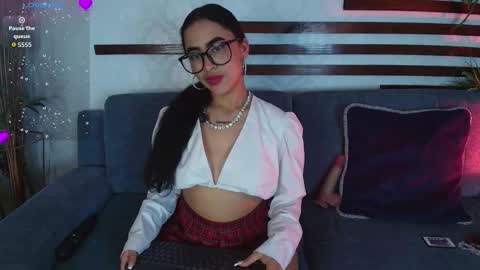 Snapshot of gaby_montiel chatting on December 2025 05:50:02 AM online show from December 2025 05:50:02 AM