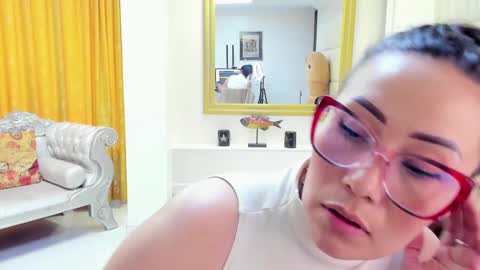 Snapshot of gaby_trent chatting on December 2024 06:16:01 PM gabriela online show from December 2024 06:16:01 PM
