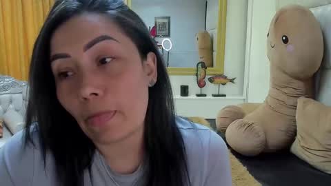 Snapshot of gaby_trent chatting on January 2025 03:07:01 PM gabriela online show from January 2025 03:07:01 PM