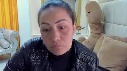 Snapshot of gaby_trent chatting on January 2025 03:18:02 PM gabriela online show from January 2025 03:18:02 PM