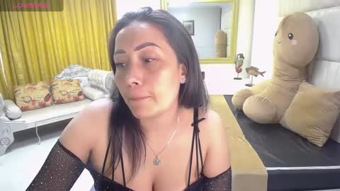 Snapshot of gaby_trent chatting on February 2025 08:00:01 PM gabriela online show from February 2025 08:00:01 PM
