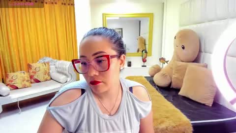 Snapshot of gaby_trent chatting on March 2025 07:59:02 PM gabriela online show from March 2025 07:59:02 PM