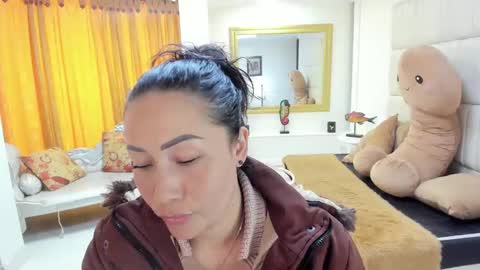 Snapshot of gaby_trent chatting on September 2025 03:45:01 PM gabriela online show from September 2025 03:45:01 PM