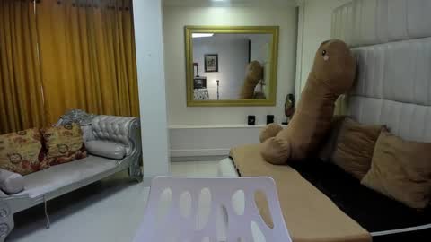 Snapshot of gaby_trent chatting on October 2025 04:05:01 PM gabriela online show from October 2025 04:05:01 PM