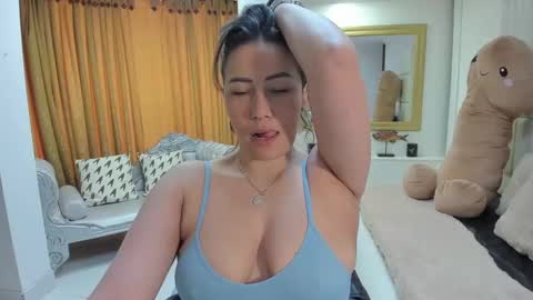 Snapshot of gaby_trent chatting on October 2025 02:13:02 PM gabriela online show from October 2025 02:13:02 PM