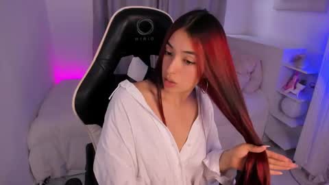 Snapshot of gaby_yummy chatting on June 2026 04:45:01 PM Gabriela online show from June 2026 04:45:01 PM