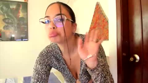 gabyaridiii online show from March 2026 07:11:01 PM