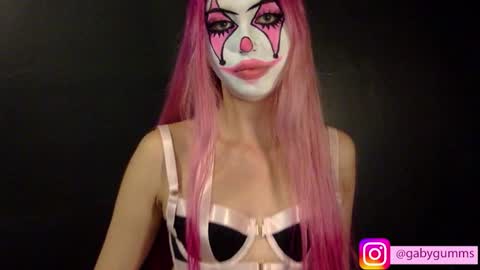 gabygumms online show from November 2025 06:09:02 PM