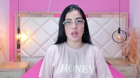 gabyjhons online show from December 2025 03:27:02 PM