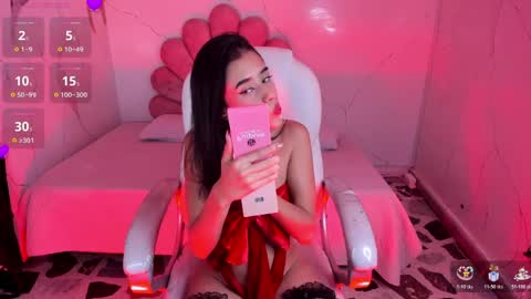 Snapshot of gabyowenss_ chatting on April 2026 10:18:01 PM Gaby Owens online show from April 2026 10:18:01 PM