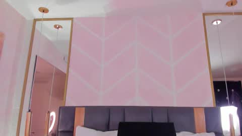 Gaby online show from December 2025 07:43:01 PM