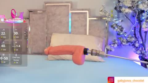 gabyyjones online show from September 2025 12:32:01 PM