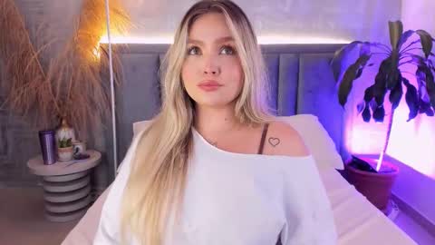 Snapshot of gaiabaker chatting on March 2026 04:35:01 PM Gaia Baker online show from March 2026 04:35:01 PM