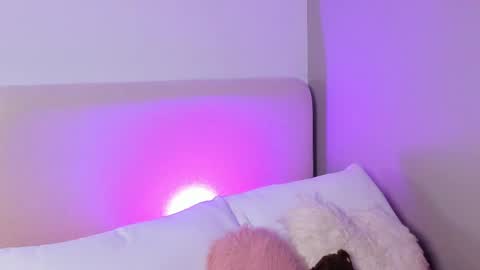 Snapshot of gaiabaker chatting on April 2026 03:46:02 PM Gaia Baker online show from April 2026 03:46:02 PM