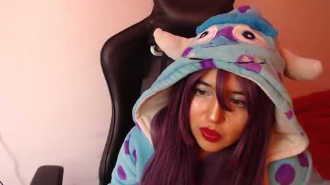 Kate 3 online show from November 2025 08:19:02 PM