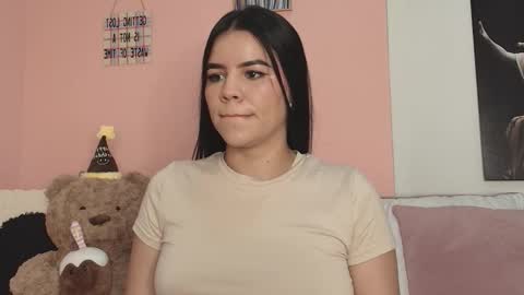 Snapshot of galayounng_ chatting on December 2025 11:04:02 AM Gala Y online show from December 2025 11:04:02 AM