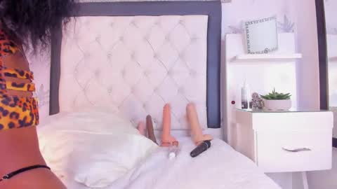  Gale  online show from January 2025 06:08:02 PM