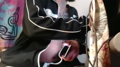 Snapshot of garageguy4fun chatting on January 2025 12:02:02 PM garageguy4fun online show from January 2025 12:02:02 PM