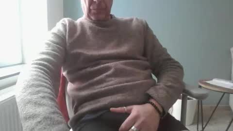 Snapshot of garou75 chatting on February 2026 01:45:01 PM garou75 online show from February 2026 01:45:01 PM