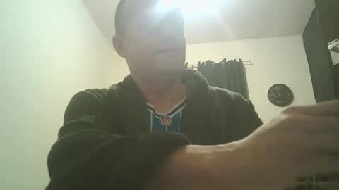 Snapshot of gary1862uk chatting on December 2024 07:54:01 PM gary1862uk online show from December 2024 07:54:01 PM