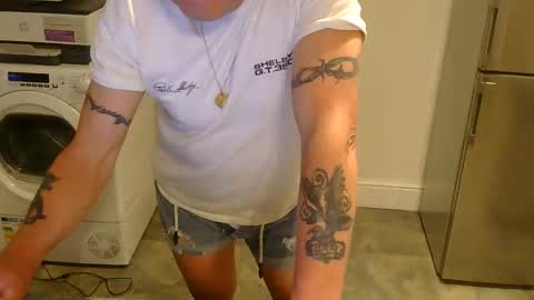 Snapshot of garybaker60 chatting on May 2026 08:40:02 PM Gaz online show from May 2026 08:40:02 PM