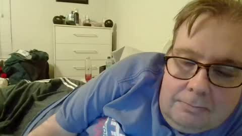 Snapshot of garyg930 chatting on June 2026 05:01:02 AM Gary online show from June 2026 05:01:02 AM