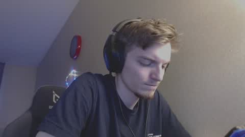 Snapshot of gasturfahe chatting on January 2025 12:24:02 PM gasturfahe online show from January 2025 12:24:02 PM