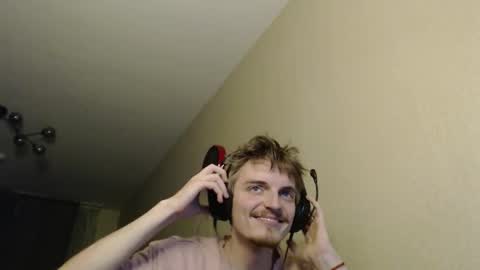 Snapshot of gasturfahe chatting on October 2025 04:19:01 PM gasturfahe online show from October 2025 04:19:01 PM