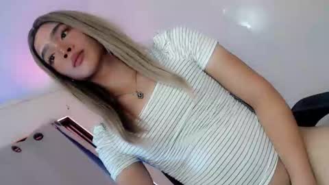 Snapshot of gata_olivia chatting on May 2026 06:21:02 AM JUST CALL ME OLIVIA online show from May 2026 06:21:02 AM