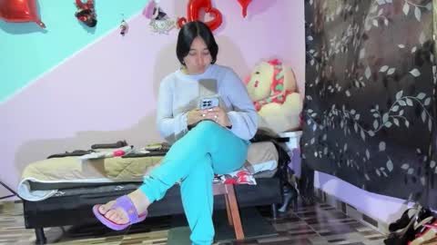 Snapshot of gaticahot001 chatting on October 2025 12:05:02 PM Diana online show from October 2025 12:05:02 PM