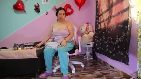 Snapshot of gaticahot001 chatting on November 2025 12:27:02 PM Diana online show from November 2025 12:27:02 PM