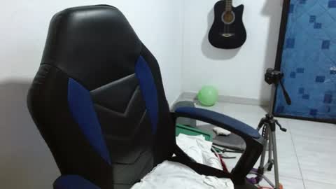 Snapshot of gatika_sexy chatting on June 2026 01:04:01 AM katia online show from June 2026 01:04:01 AM