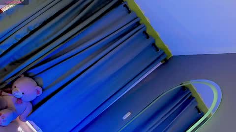 Snapshot of gatitavenecis1 chatting on February 2025 08:28:01 PM Vnecis Marn online show from February 2025 08:28:01 PM